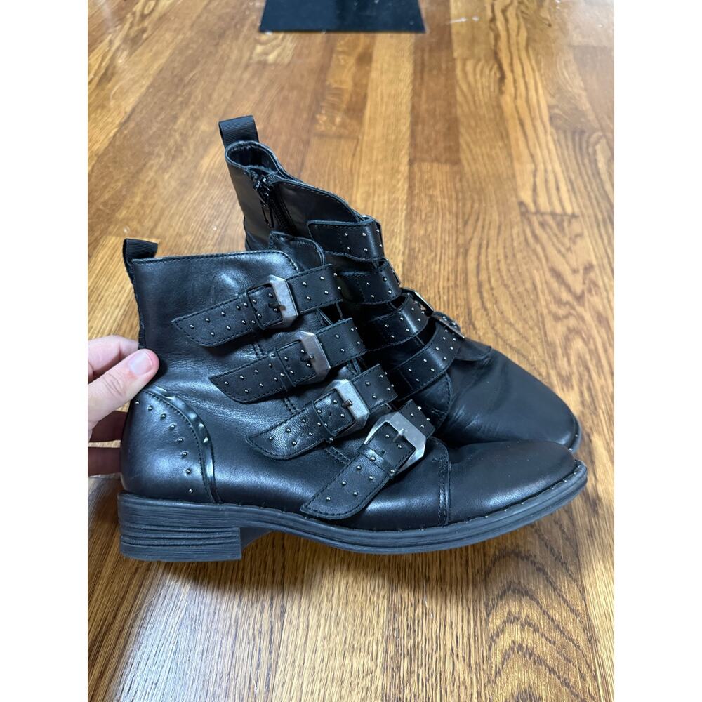 Steve Madden Pursue Studded Buckle Boots Size 7.5